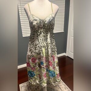 Dainty Floral Print Sleeveless Dress. Size S